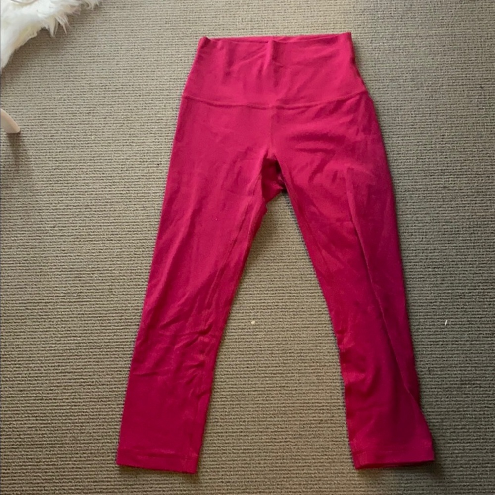 CROPPED LULULEMON ALIGN PANTS
